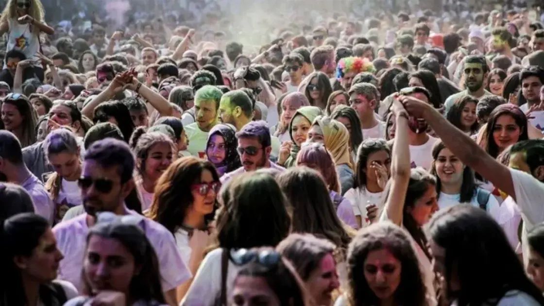 Temmuz ayında sahaya çıkan üç ankette YENİ Parti ilk sırada ölçüldü — bianet haberinde yayımlanan fotoğraf