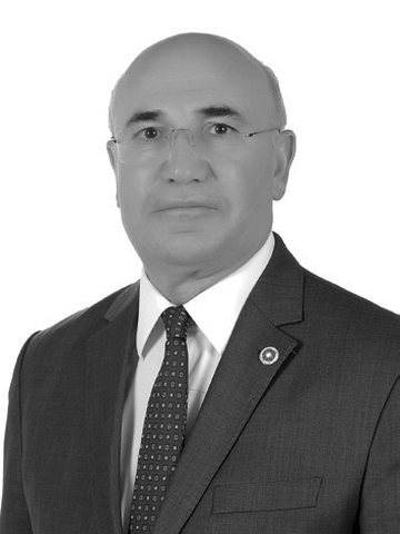Mahmut Tanal portresi