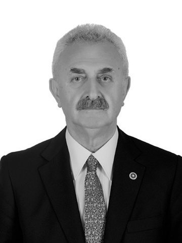 Nail Çiler portresi